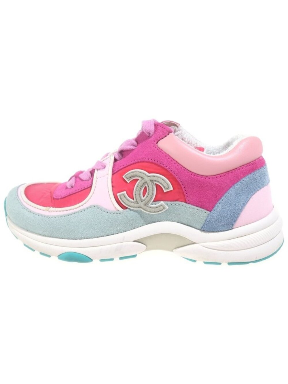 Chanel CC Logo Suede Low-Cut Sneakers Pink